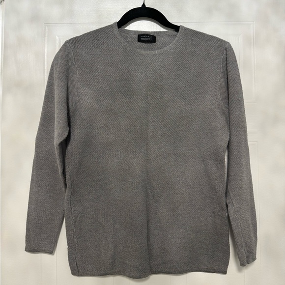 Men’s Gray Knit Sweater - Picture 2 of 3